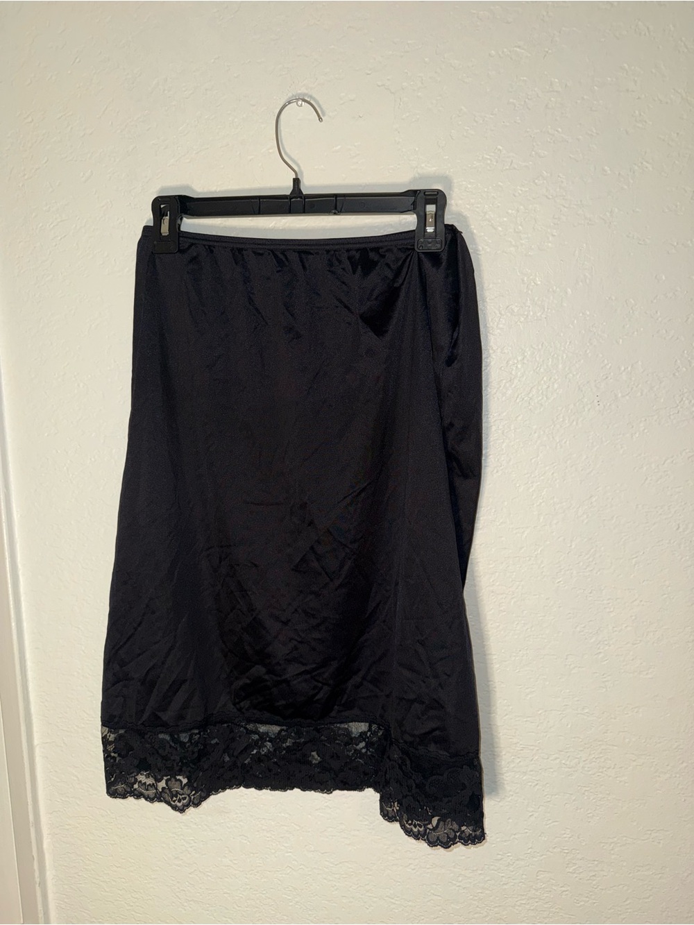 vassarette Black Midi Half Slip with Lace Hem
